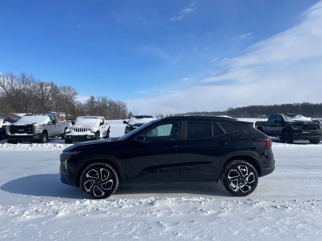 Used 2025 Chevrolet Trax RS image 10