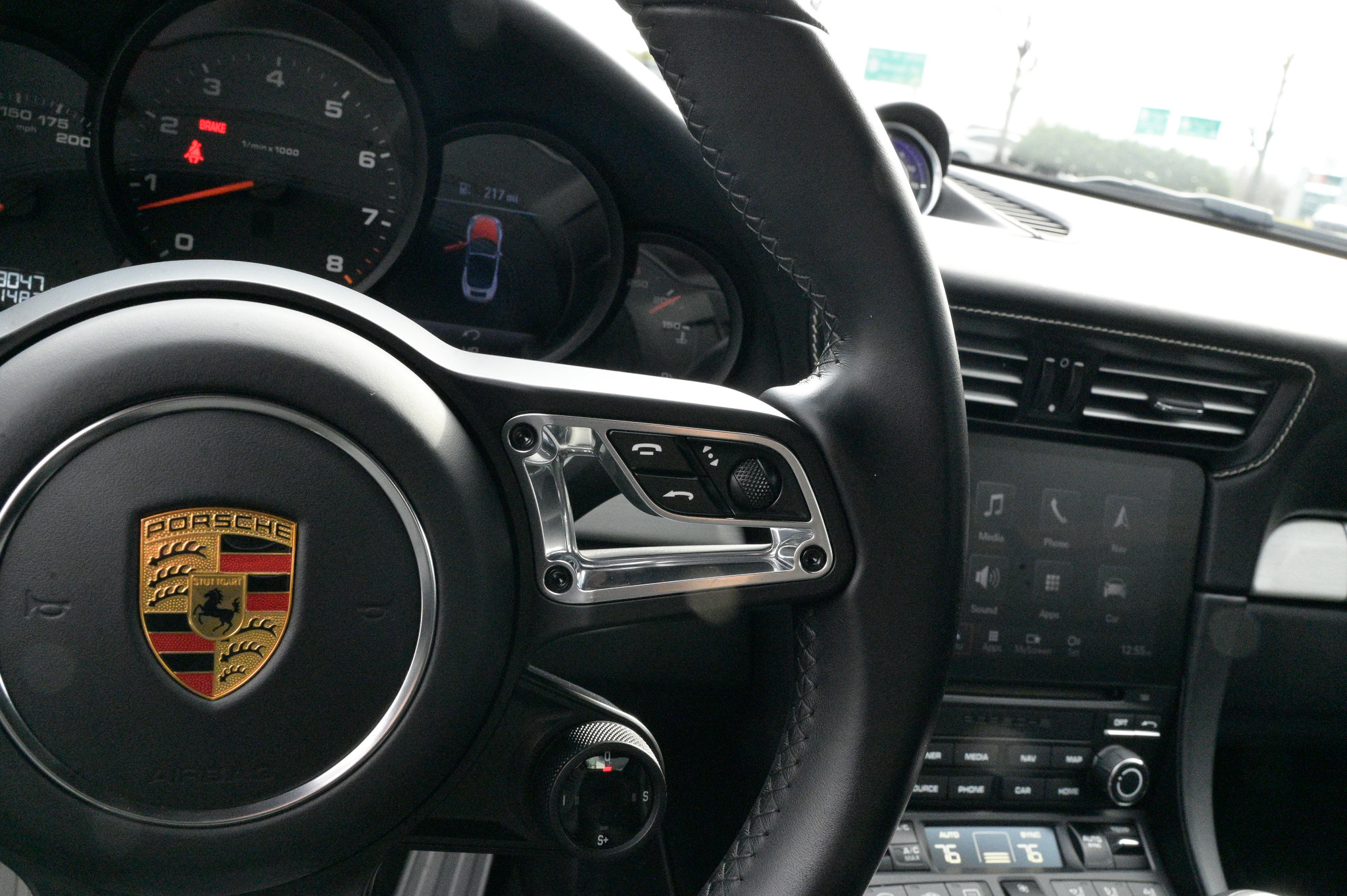 Used 2017 Porsche 911 Carrera 4S image 23