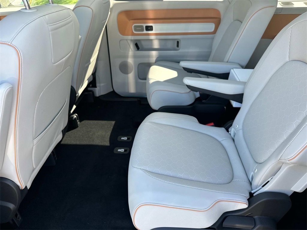 New 2025 Volkswagen ID. Buzz 1st Edition image 15