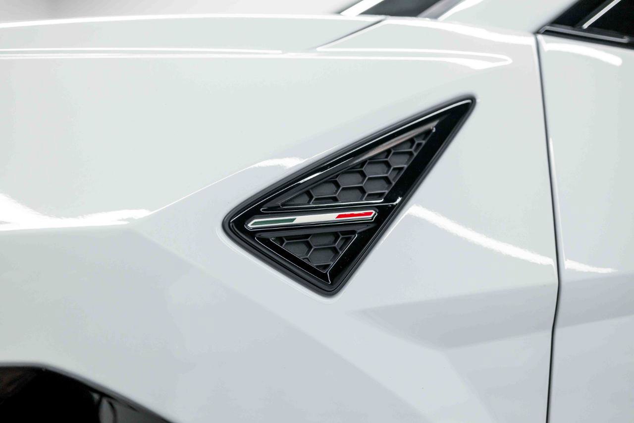 Used 2020 Lamborghini Urus Base image 29