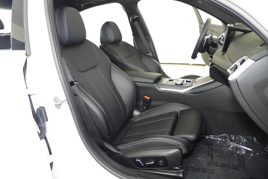 Used 2025 BMW 330i Sedan w/ Convenience Package RWD image 19