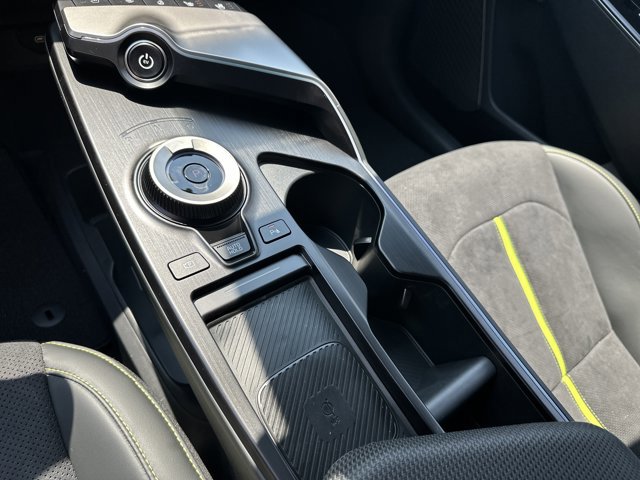 New 2025 Kia EV6 GT image 25