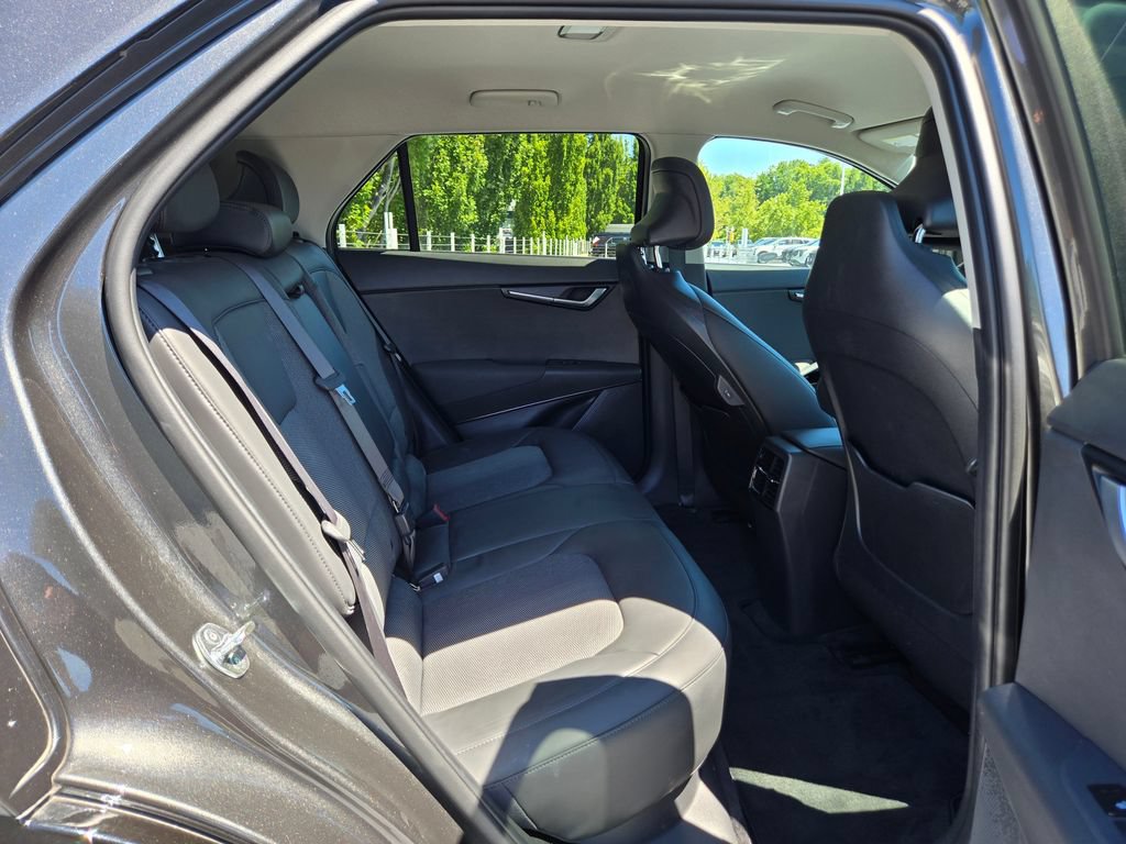 Certified 2024 Kia Niro Wind w/ Wind Preserve Package FWD image 13