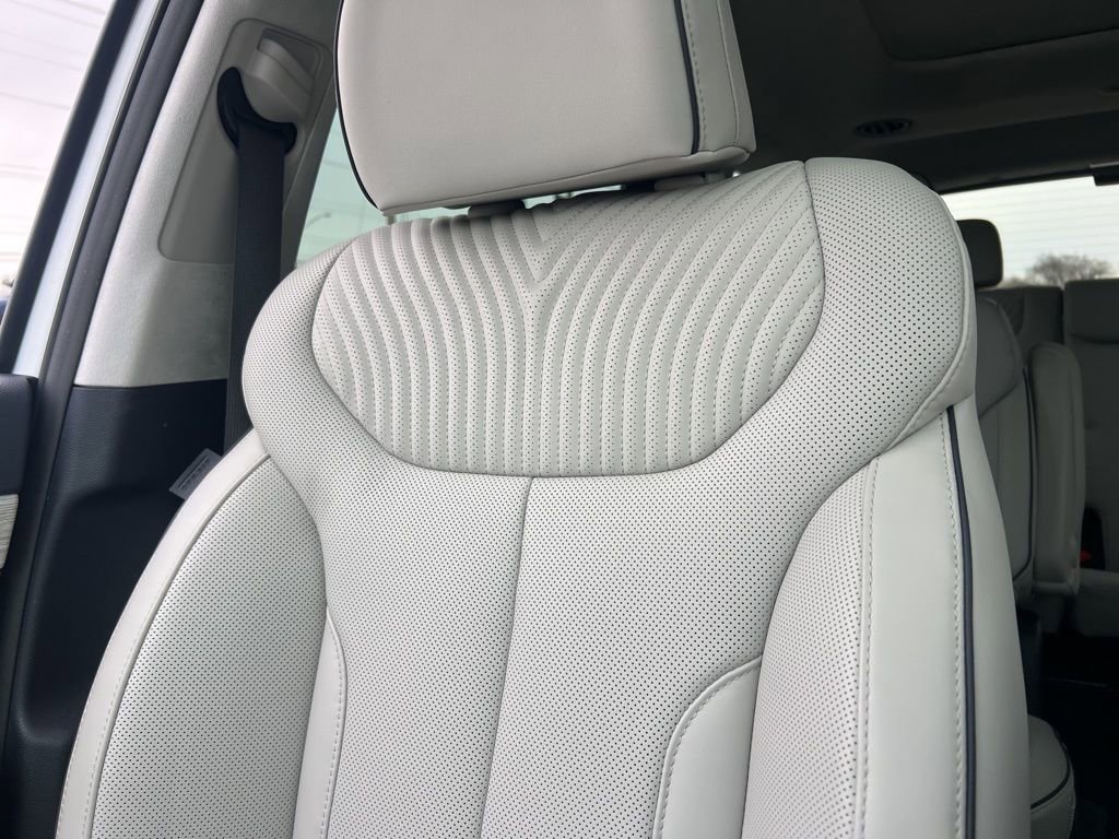 Used 2024 Hyundai Palisade Calligraphy image 23