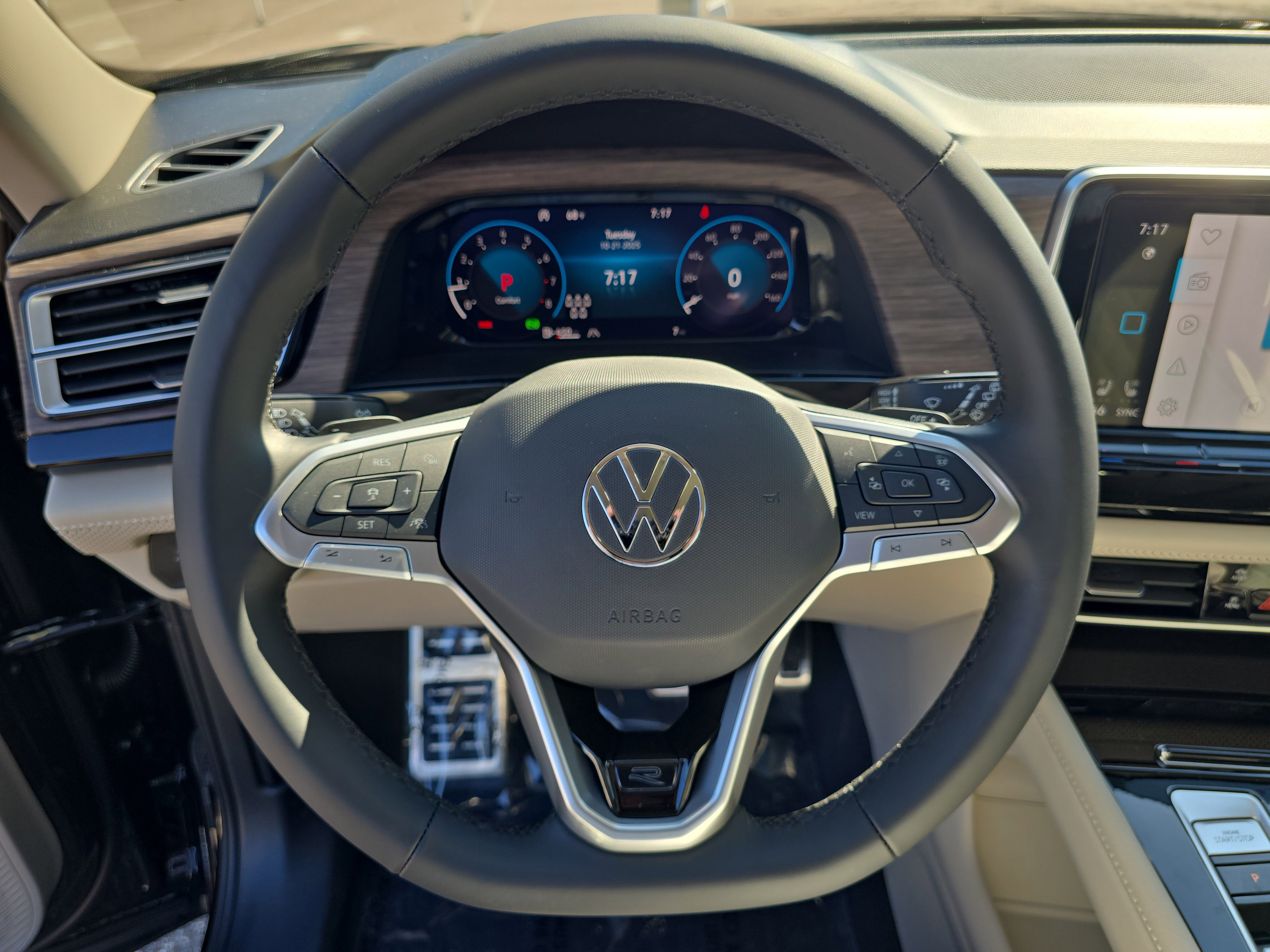 New 2026 Volkswagen Atlas SEL Premium R-Line image 30