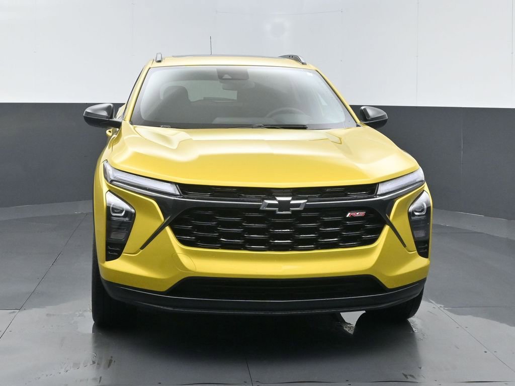 Used 2024 Chevrolet Trax RS w/ Sunroof Package image 4