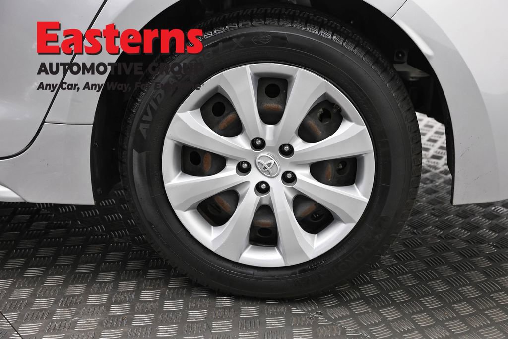 Used 2022 Toyota Corolla LE FWD image 33