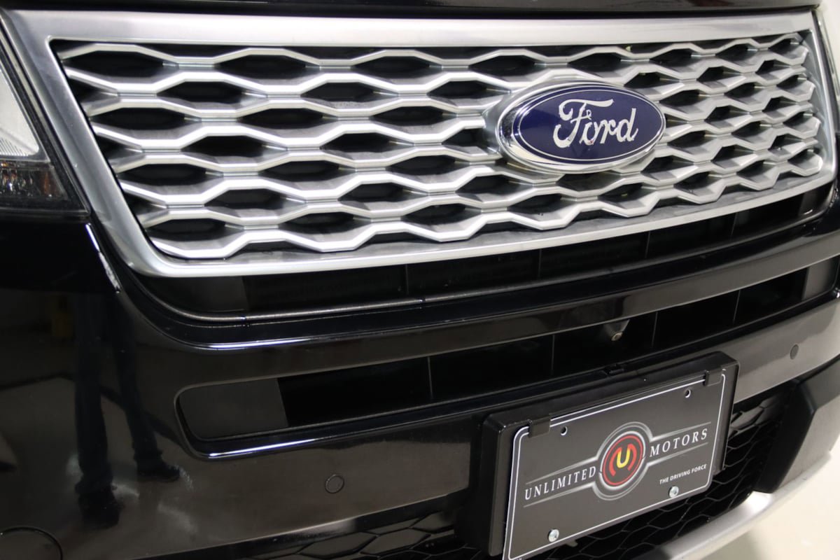 Used 2016 Ford Explorer Platinum AWD/4WD image 34