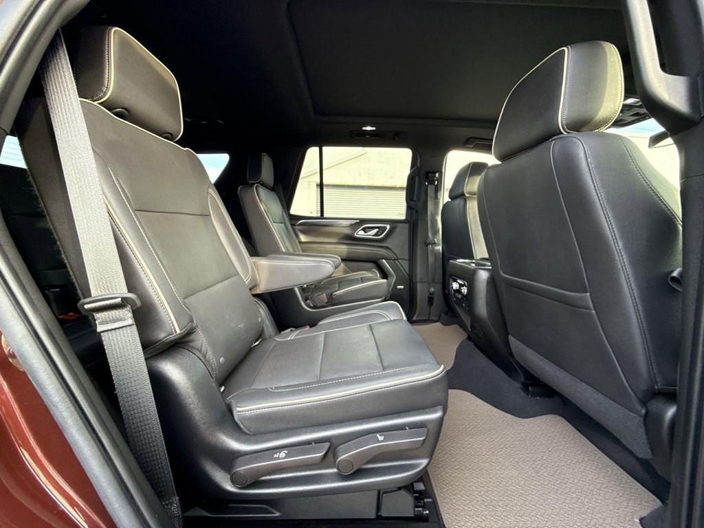 Used 2022 GMC Yukon SLT w/ SLT Luxury Package AWD/4WD image 25
