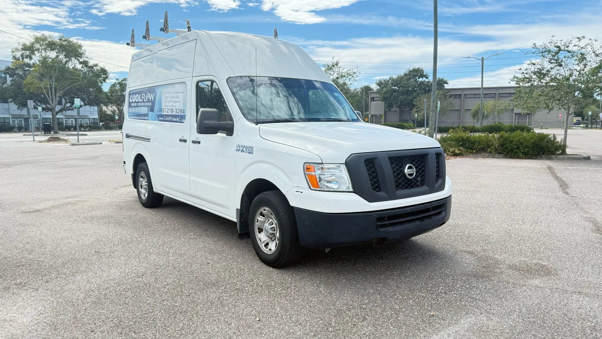 Used 2017 Nissan NV 2500 SV image 4