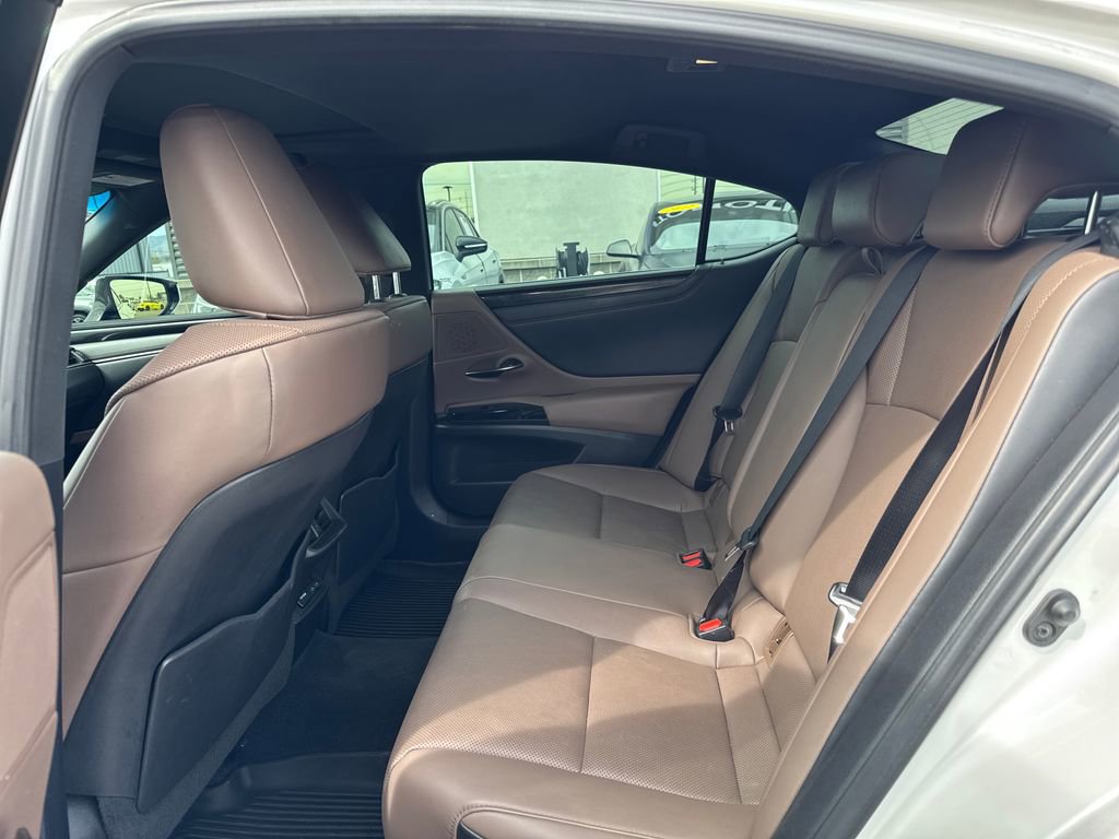 Used 2022 Lexus ES 350 w/ Accessory Package image 12