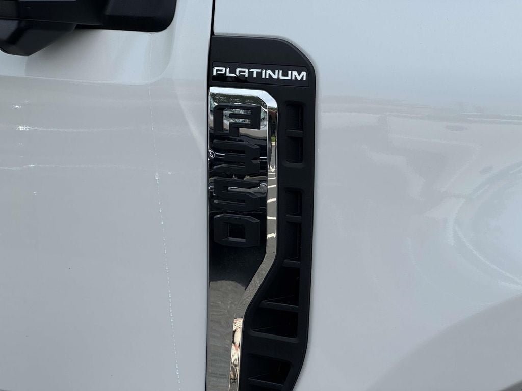 New 2026 Ford F350 Platinum w/ Platinum Plus Package AWD/4WD image 2