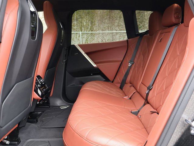 Used 2024 BMW iX xDrive50 w/ Premium Package image 25