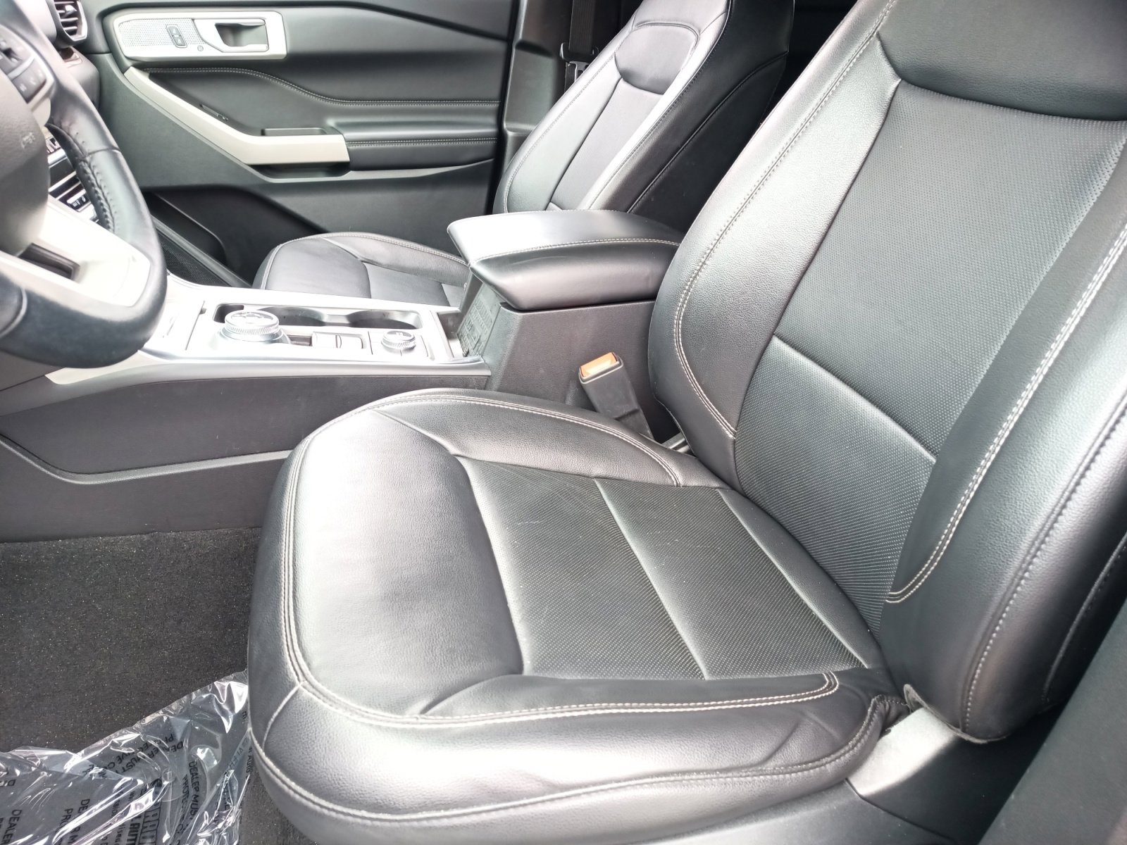 Used 2023 Ford Explorer Limited image 19