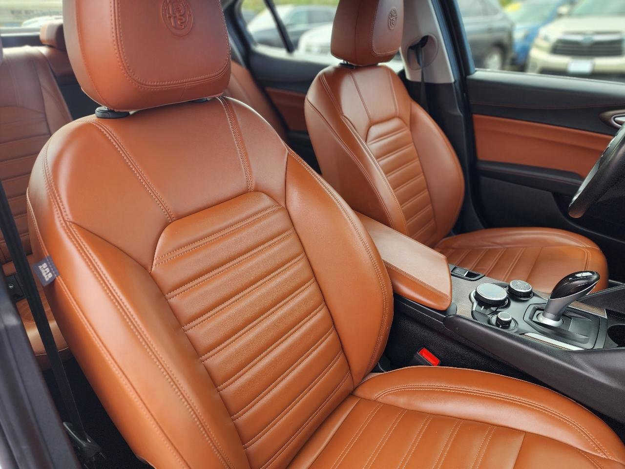 Used 2017 Alfa Romeo Giulia Ti w/ TI Lusso Package AWD/4WD image 31