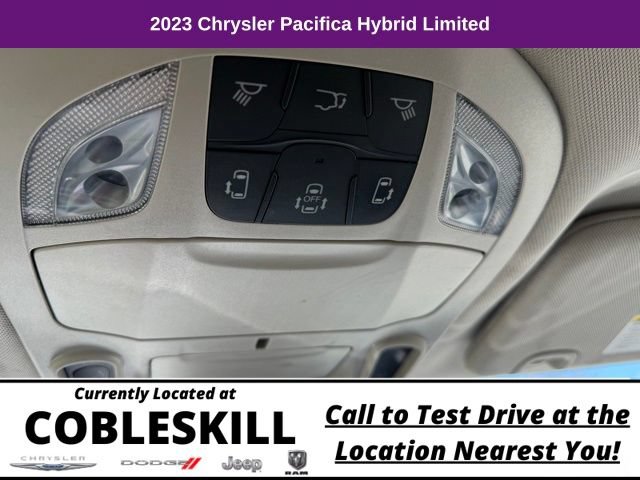 Used 2023 Chrysler Pacifica Limited FWD image 26