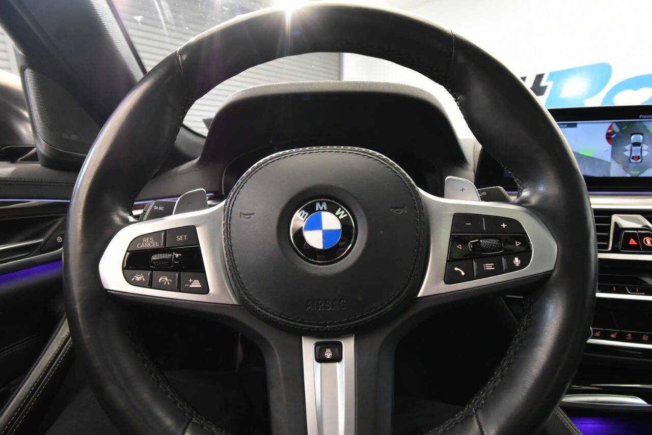 Used 2020 BMW M550i xDrive w/ Executive Package image 24