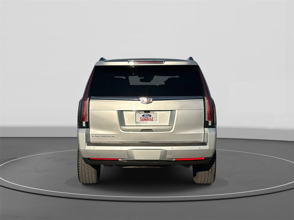 Used 2020 Cadillac Escalade Luxury image 6