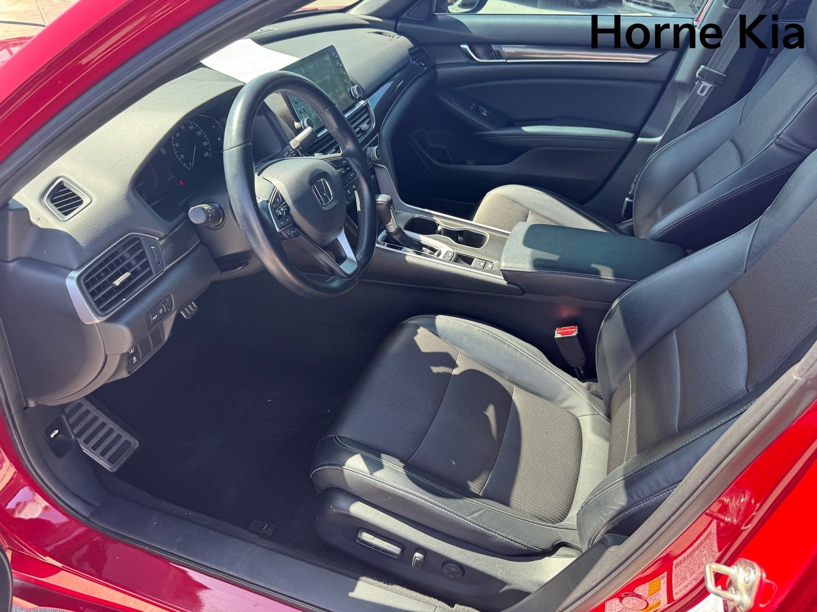 Used 2018 Honda Accord Sport image 9