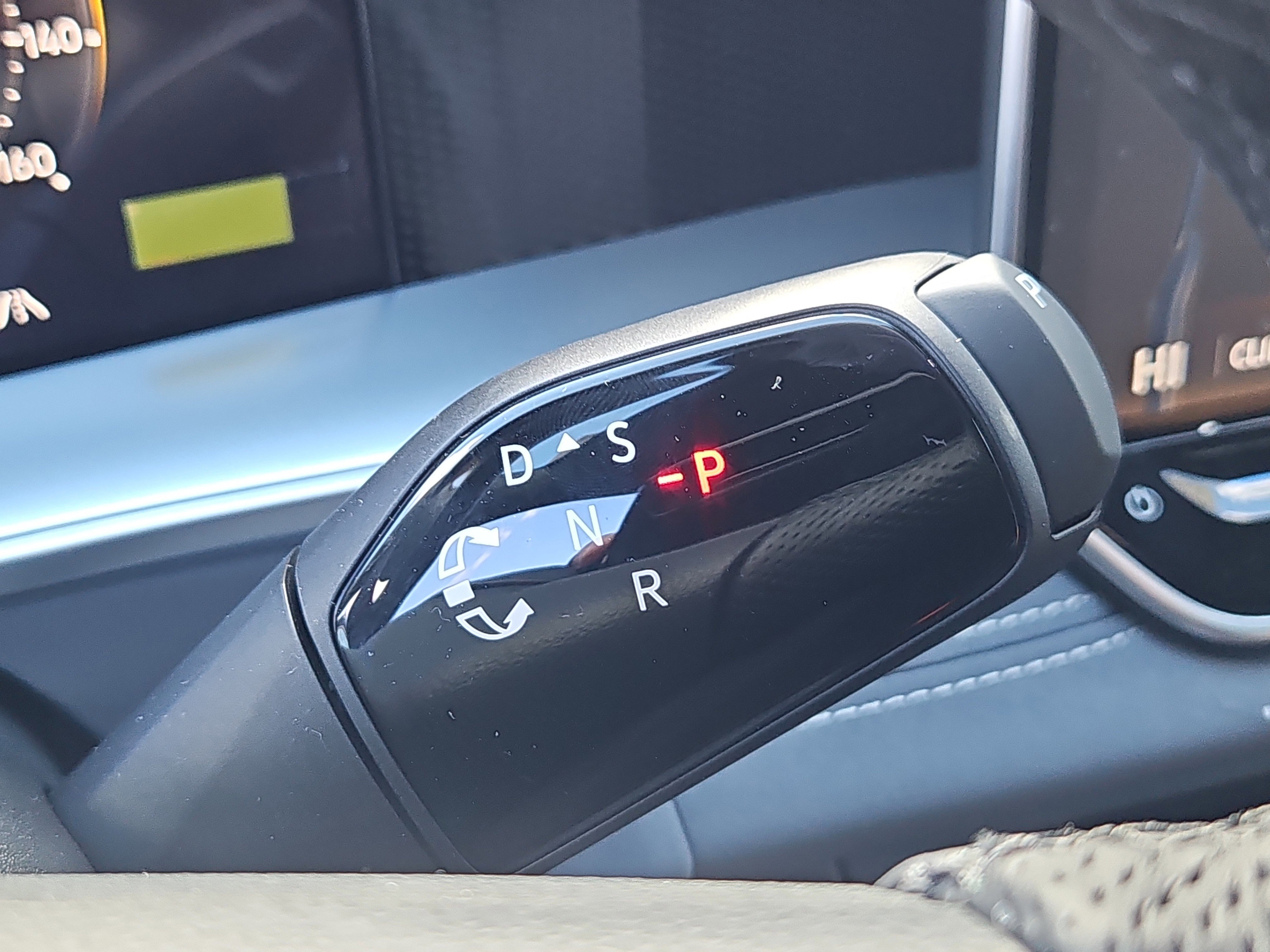 New 2026 Volkswagen Tiguan SE R-Line image 16