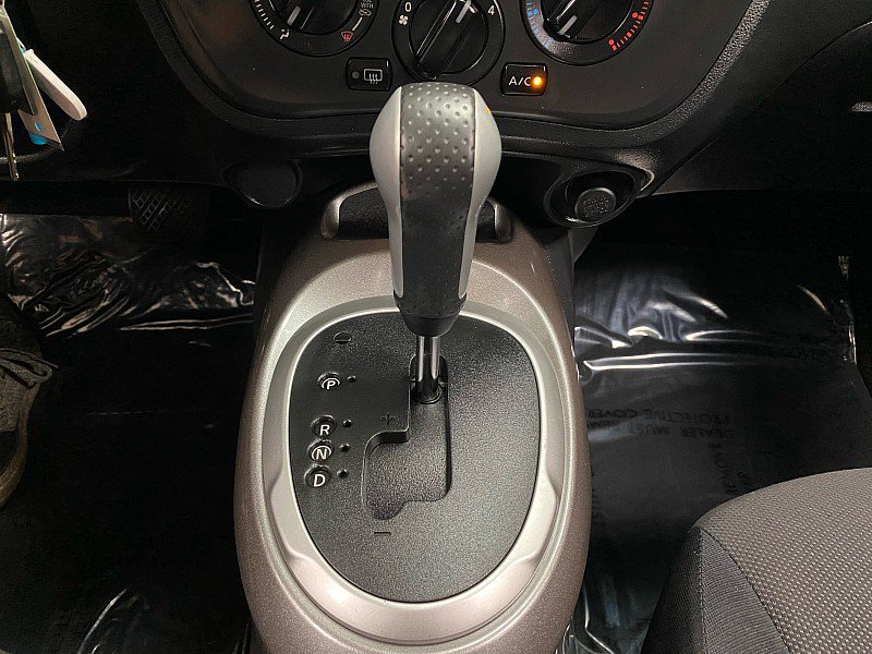 Used 2013 Nissan Juke S image 20