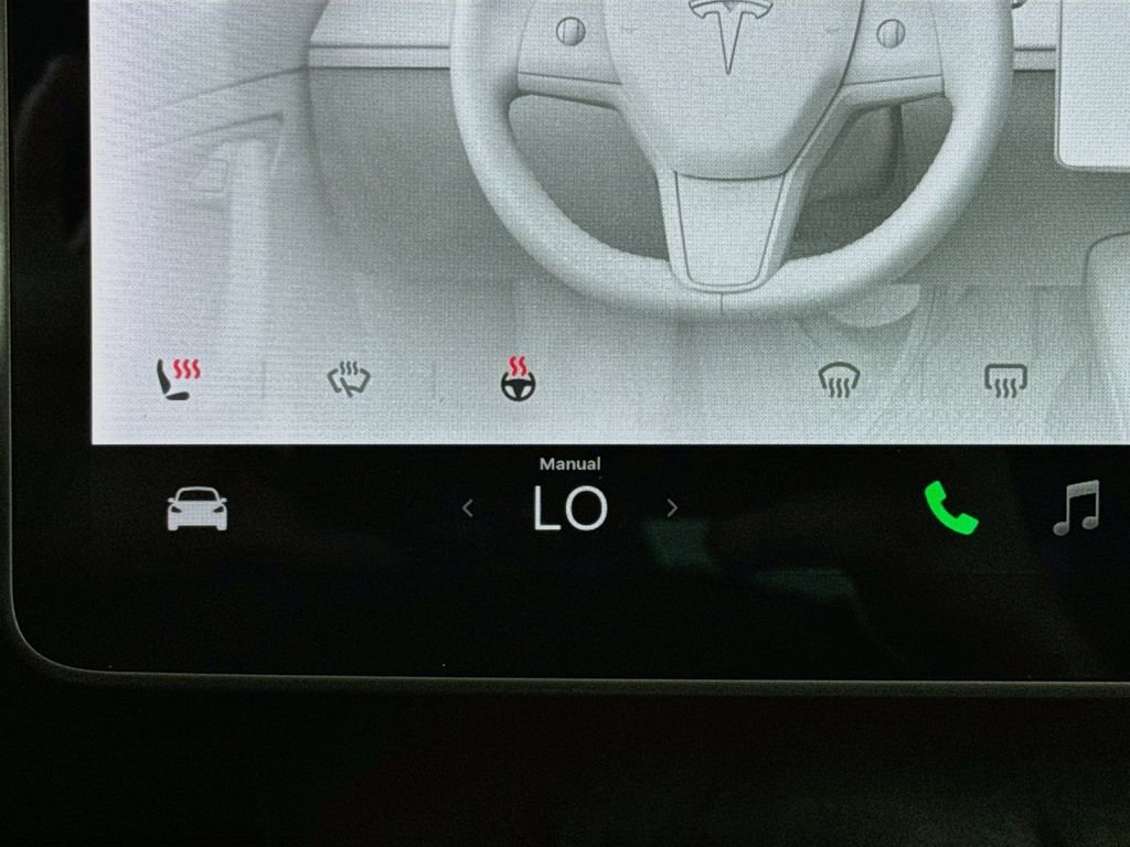 Used 2022 Tesla Model Y Long Range AWD/4WD image 21