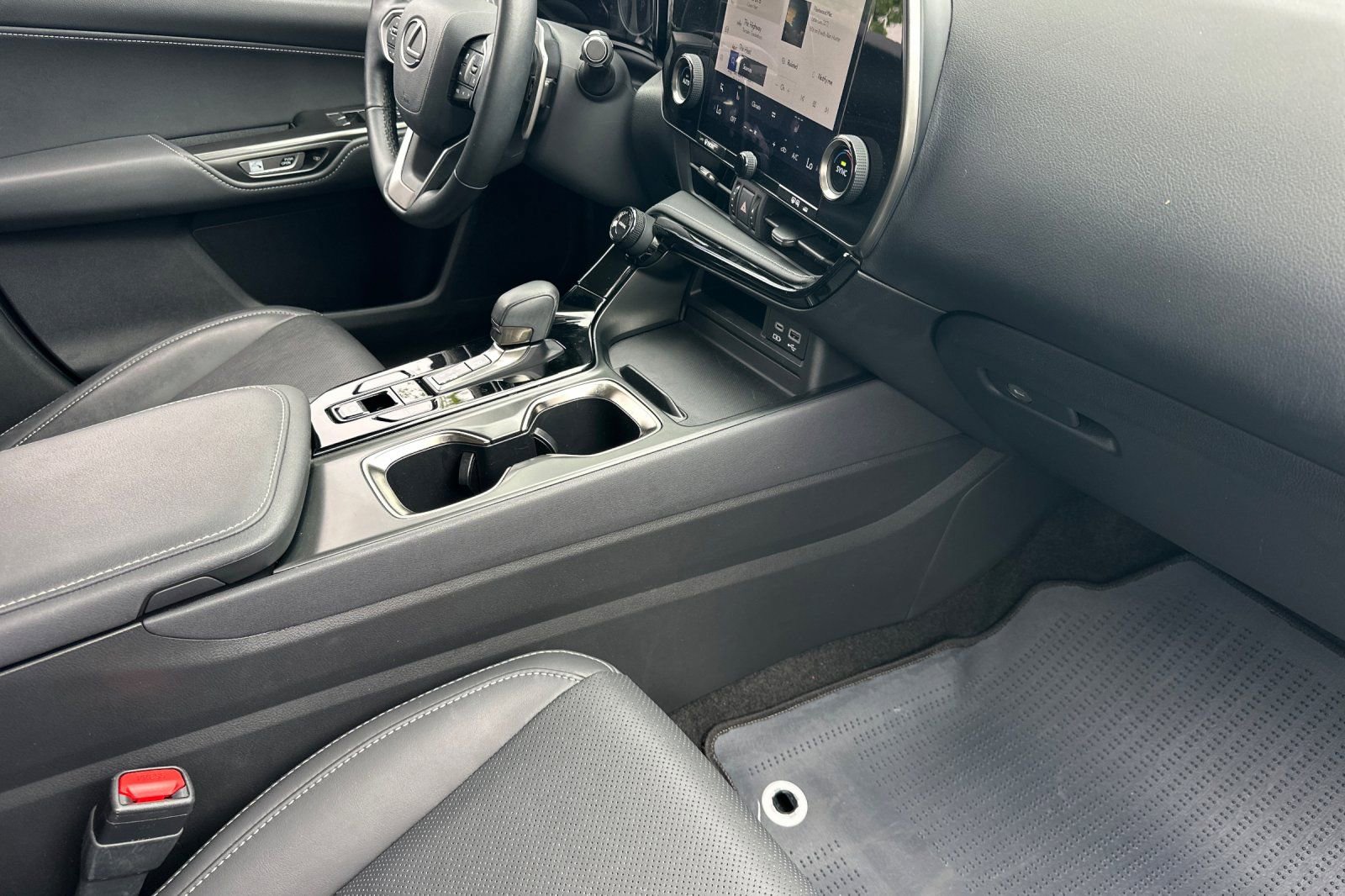 Certified 2023 Lexus NX 250 FWD image 13