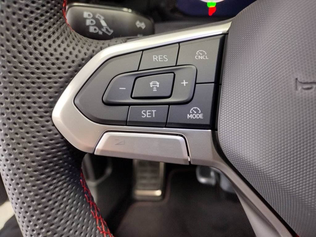 New 2026 Volkswagen GTI SE FWD image 28