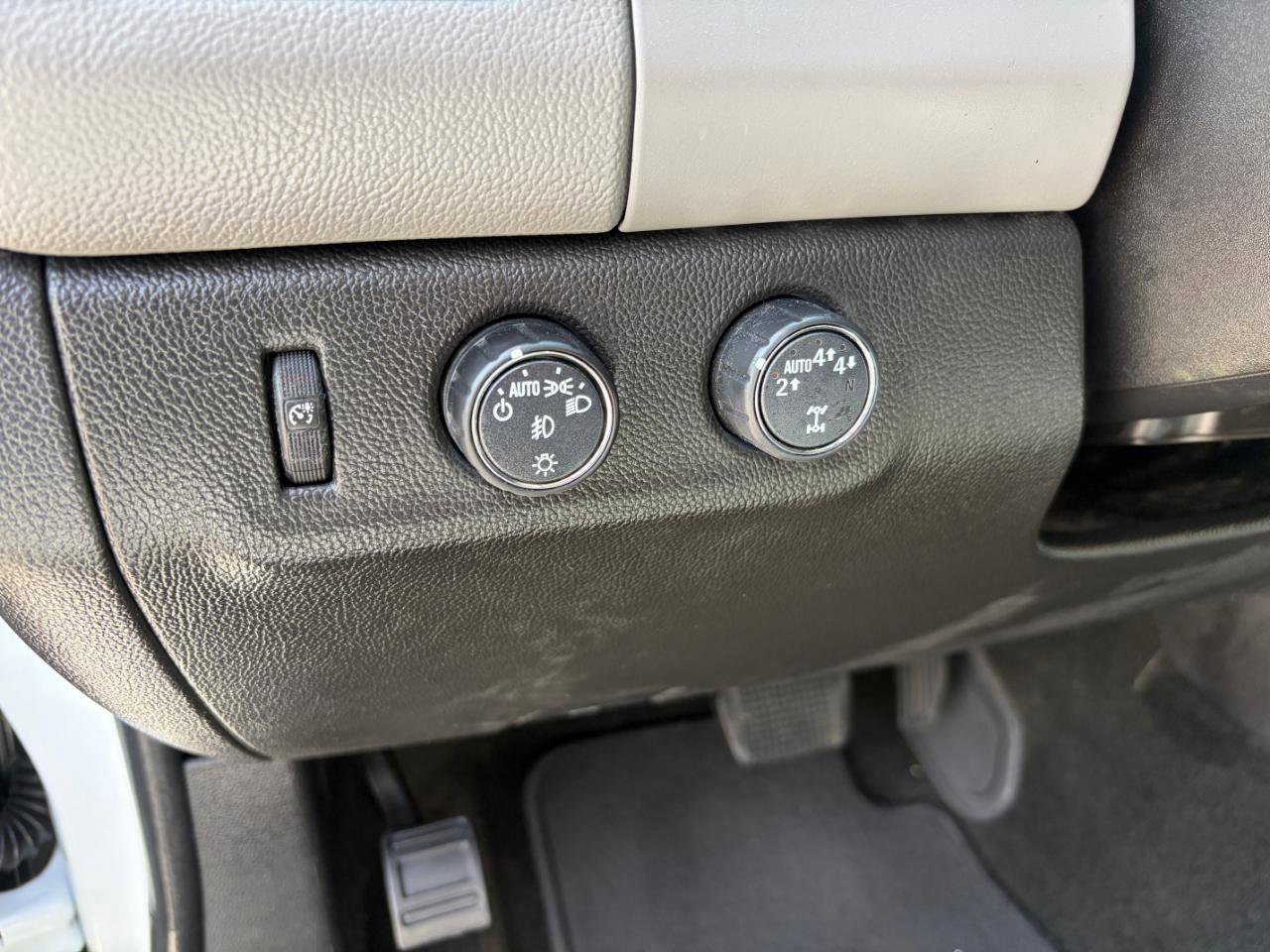 Used 2018 Chevrolet Colorado LT w/ LT Convenience Package AWD/4WD image 13