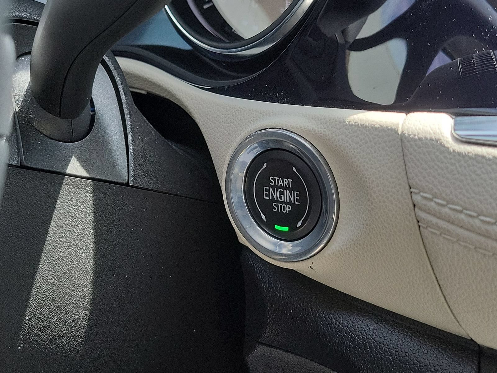 Used 2023 Buick Encore GX Preferred w/ Cold Weather Comfort Package FWD image 17