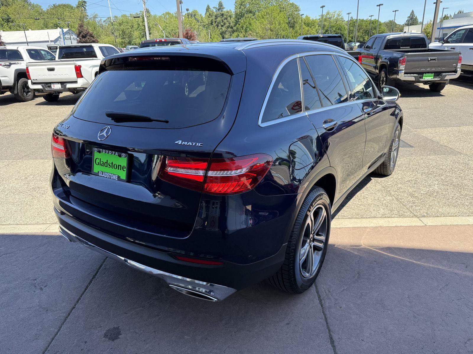 Used 2019 Mercedes-Benz GLC 300 4MATIC image 6