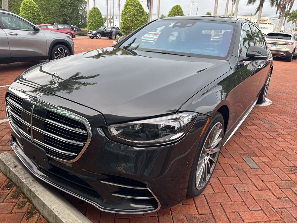 Certified 2022 Mercedes-Benz S 500 4MATIC w/ AMG Line Package image 2