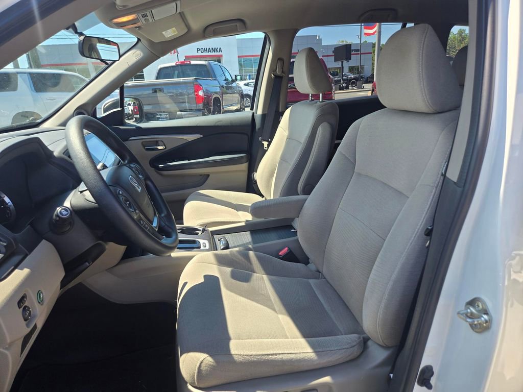 Used 2017 Honda Pilot EX image 9