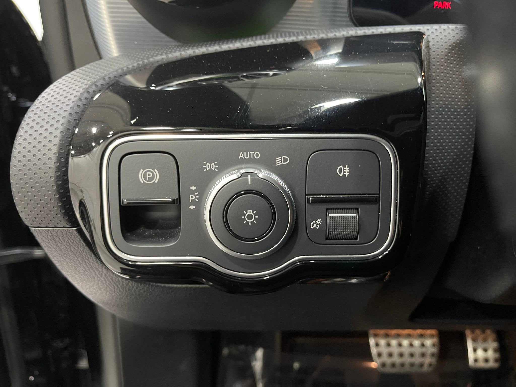 Used 2022 Mercedes-Benz CLA 250 4MATIC image 21