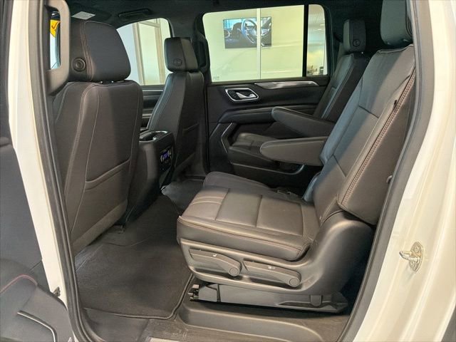Used 2022 Chevrolet Suburban RST w/ Luxury Package AWD/4WD image 16