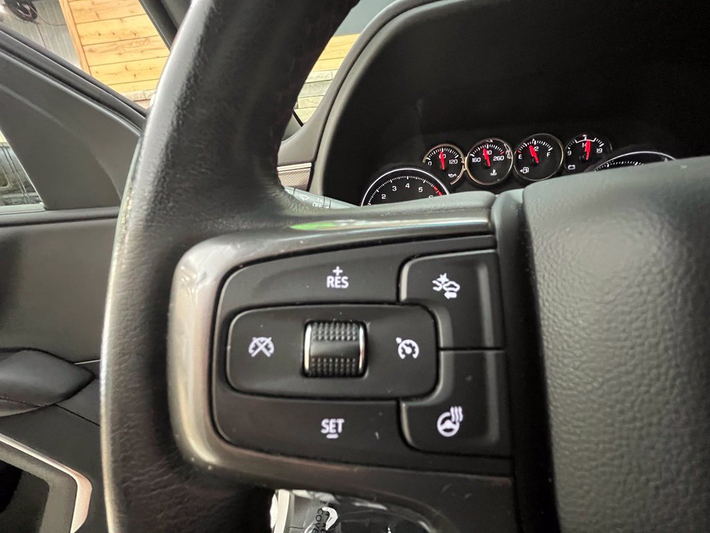 Used 2021 Chevrolet Suburban RST w/ Luxury Package AWD/4WD image 43