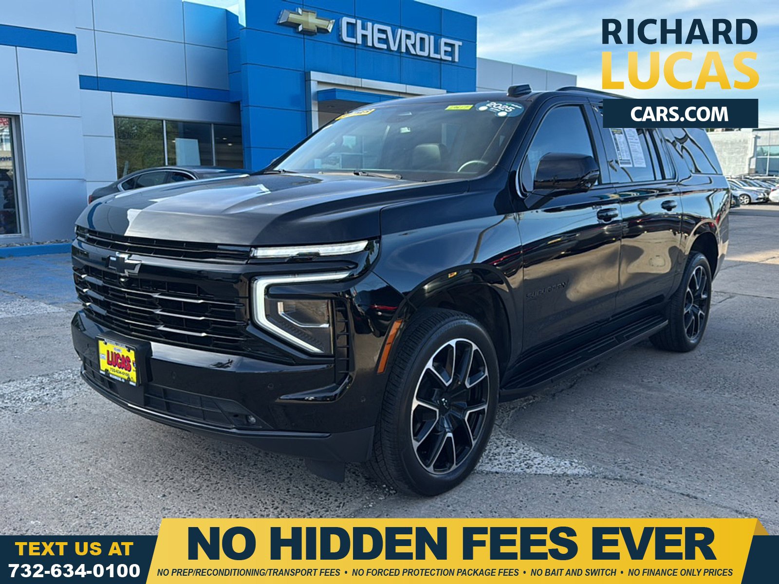 Used 2025 Chevrolet Suburban RST w/ Comfort Package AWD/4WD image 1