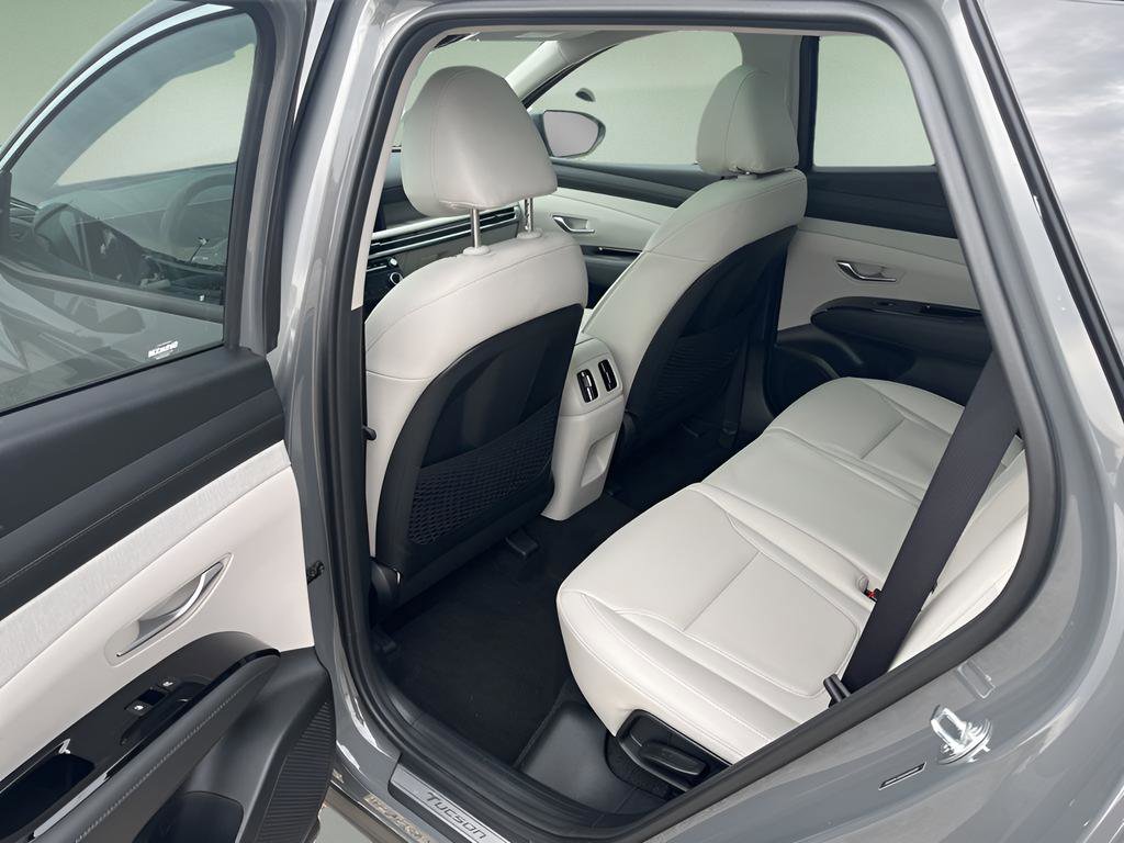 Used 2025 Hyundai Tucson Limited image 10