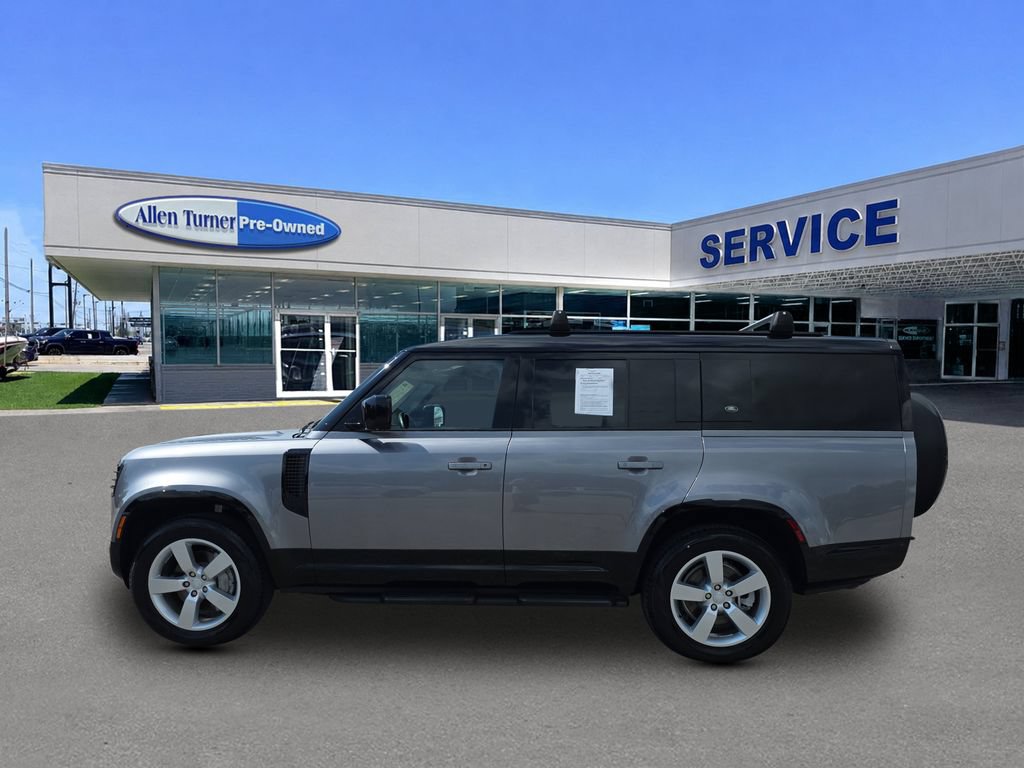 Used 2024 Land Rover Defender 130 X-Dynamic SE AWD/4WD image 5