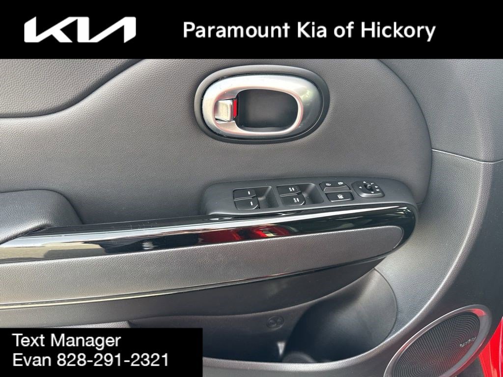 Used 2016 Kia Soul + w/ Audio Package image 16