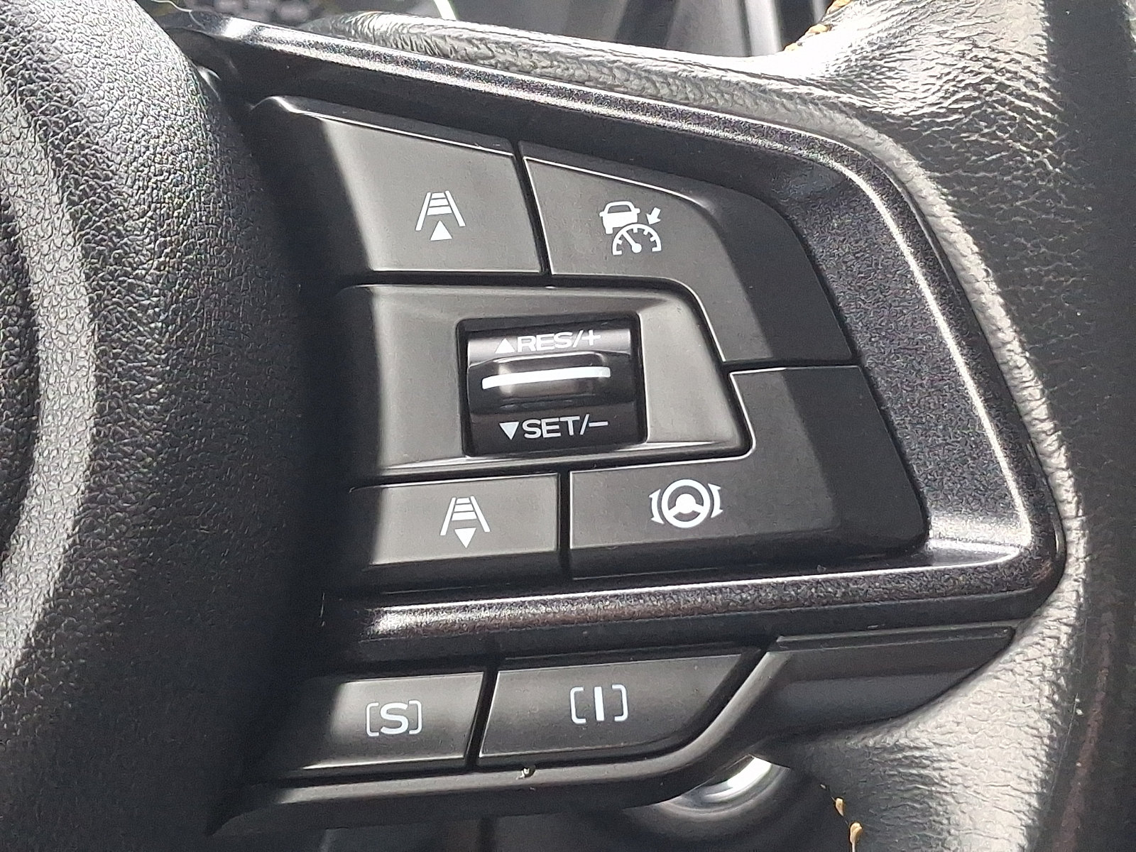 Used 2021 Subaru Crosstrek 2.5i Sport w/ Moonroof Package AWD/4WD image 23