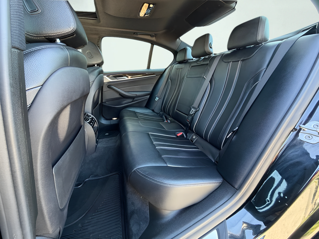 Used 2018 BMW 530e xDrive AWD/4WD image 22