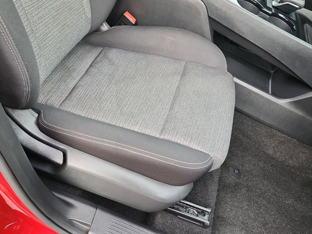 Used 2023 Nissan Rogue SV image 12