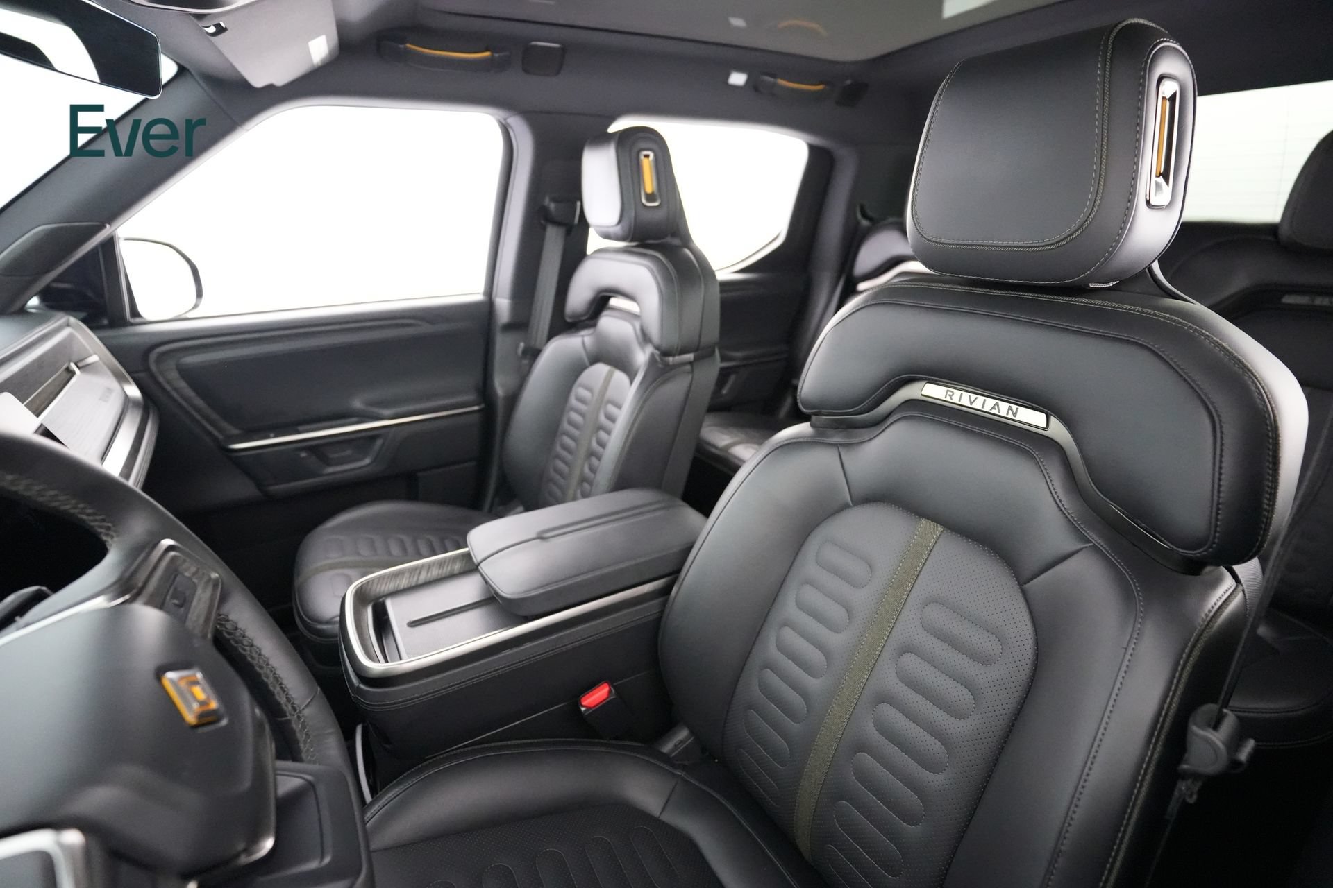 Used 2026 Rivian R1T Adventure AWD/4WD image 4
