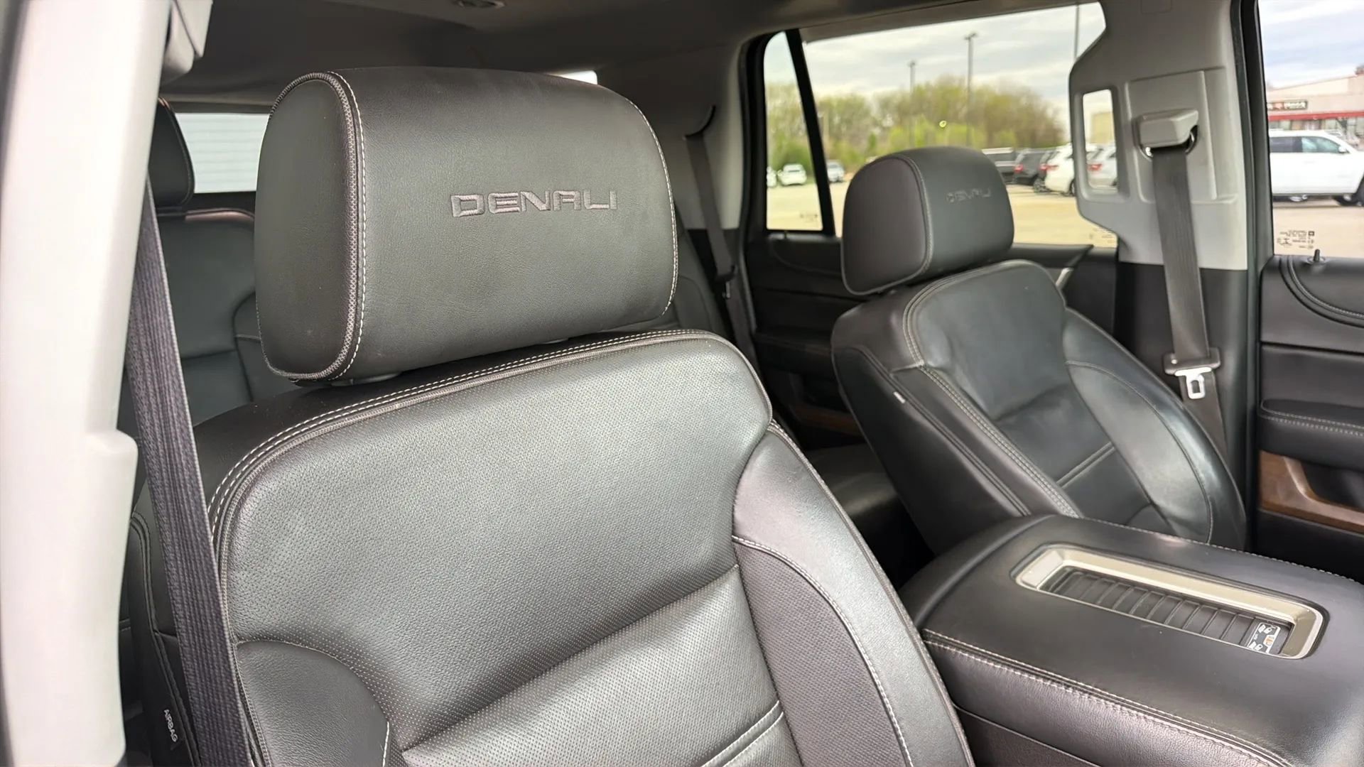 Used 2019 GMC Yukon Denali w/ Denali Ultimate Package image 89