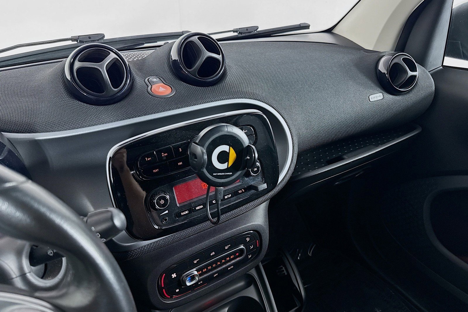 Used 2017 smart fortwo electric drive image 21