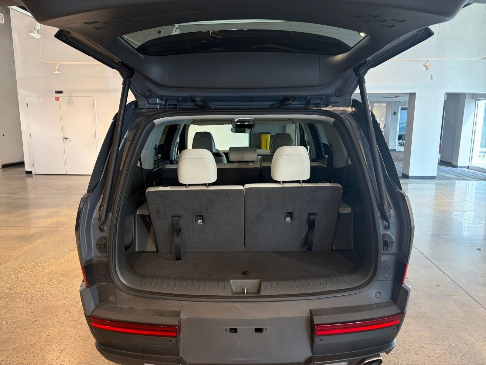 Used 2025 Hyundai Santa Fe SEL image 32