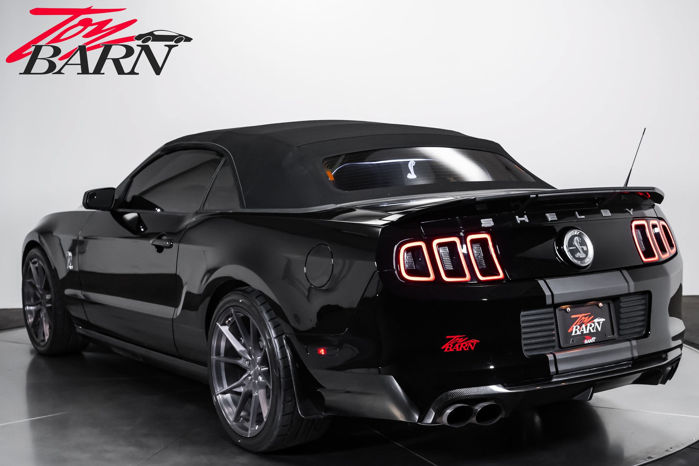 Used 2014 Ford Mustang Shelby GT500 w/ Equipment Group 821A RWD image 11