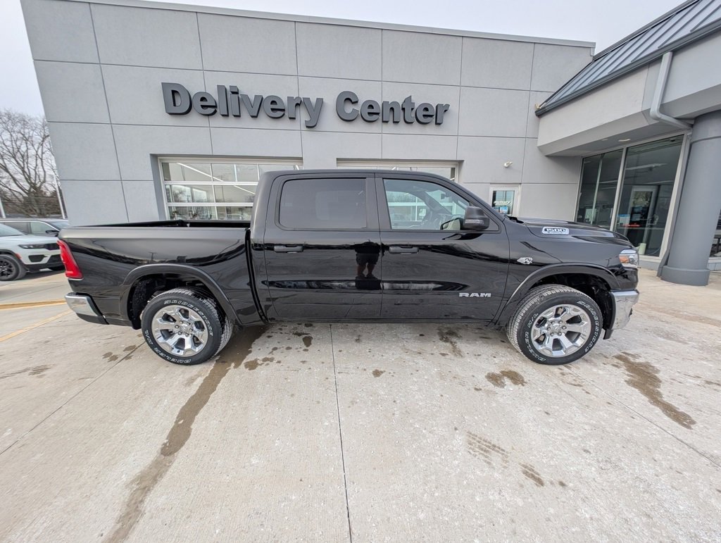 New 2026 RAM 1500 4x4 Crew Cab image 4