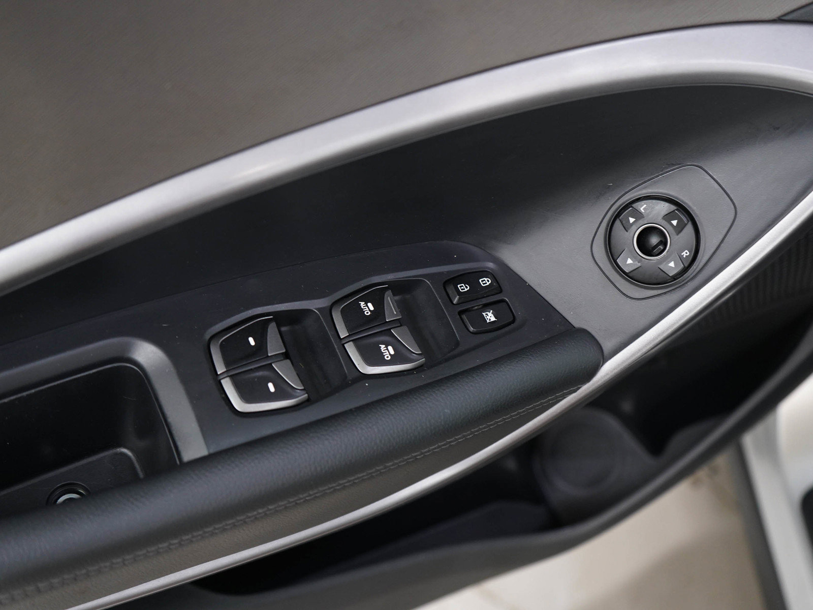 Used 2015 Hyundai Santa Fe Sport AWD/4WD image 19